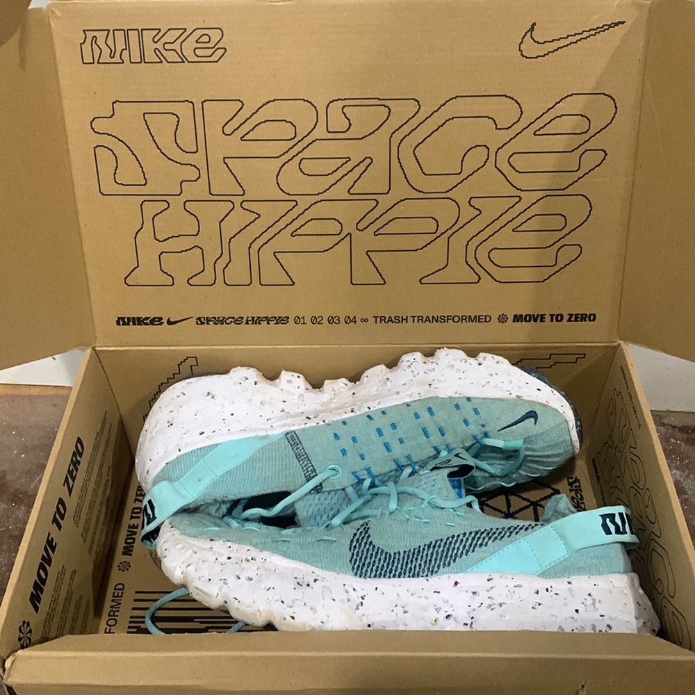 Nike space hippie 04